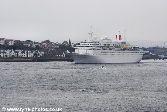 MV Boudicca leaving the River Tyne.