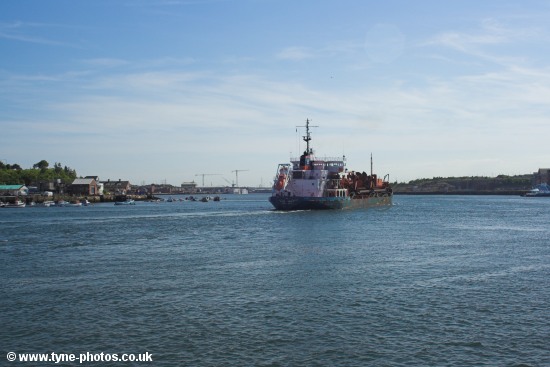 Dredger Arco Humber passing North Shields Ferry Landing.