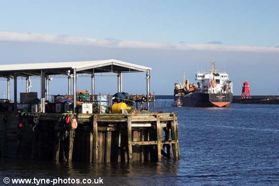 Dredger Sand Fulmar leaving the River Tyne.
