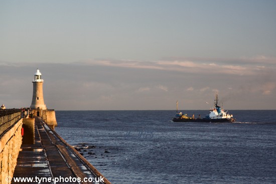 Dredger Cherry Sand pitching as it passed the lighthouse.