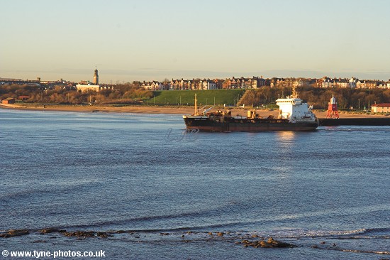 Dredger Sand Heron leaving the River Tyne.