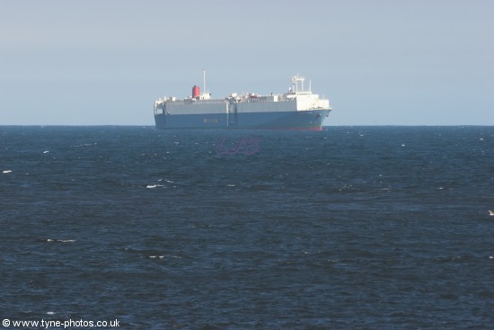 Crystal Ace Approaching the River Tyne