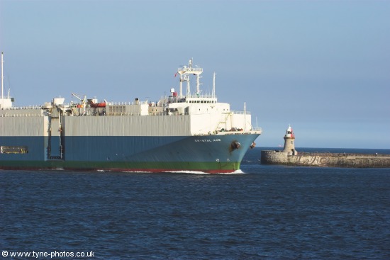 Crystal Ace passing South Shields Pier and Lighthouse.