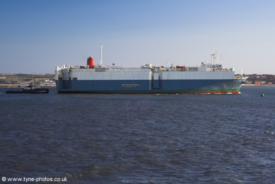 Crystal Ace sailing up the River Tyne.