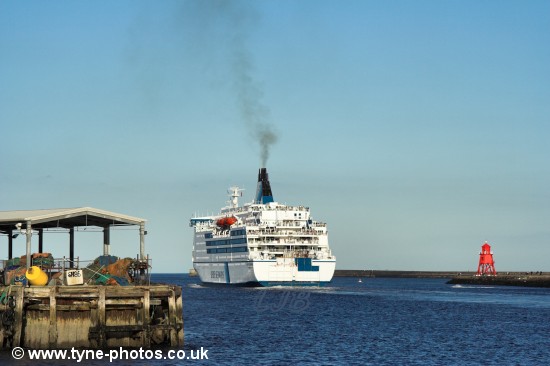 Car and Passenger Ferry - King of Scandinavia passing Herd Groyne.