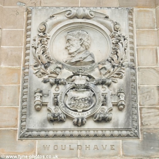 Monument to the lifeboat.