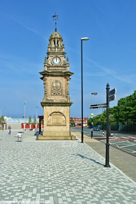 Monument to the lifeboat.