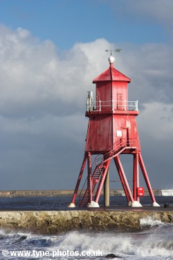 Herd Groyne Lighthouse